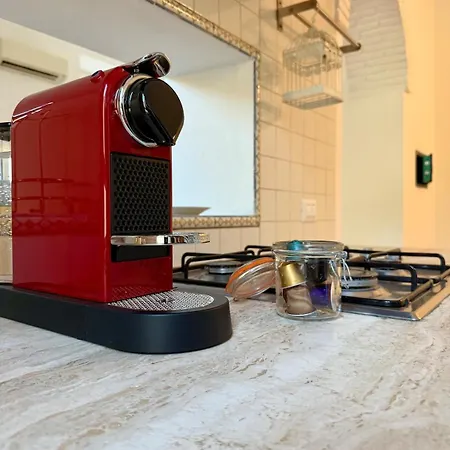 Domus Mantellate, Trastevere *